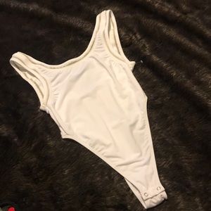 Good American white bodysuit